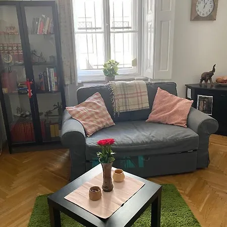 Διαμέρισμα Cozy Studio Flat In The Heart Of *