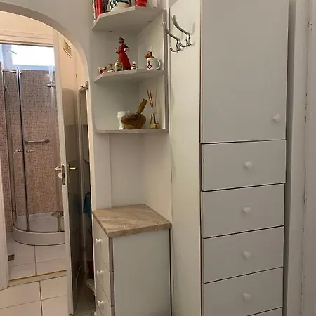 Cozy Studio Flat In The Heart Of Διαμέρισμα